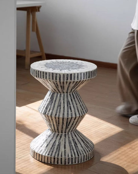Shell Small Sofa Side Table, Bedside Small Side Table, Portable Casual Side Table, Contemporary Round Side Table, Creative Coffee Table-HomePaintingDecor