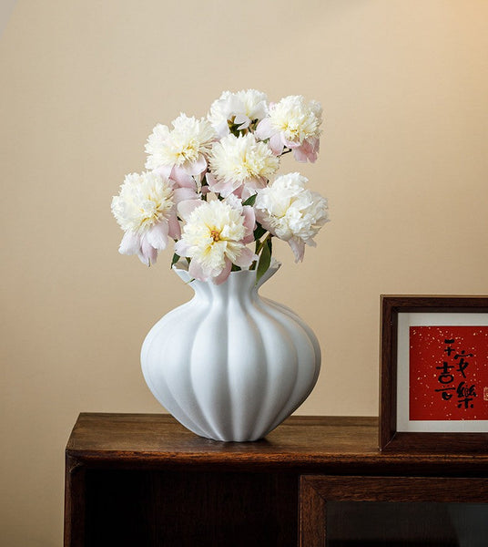 Handmade Water Holding Flower Vases, Modern Black Flower Vase Centerpiece on Table, Porcelain Flower Vases, Ceramic Bouquet Vases-HomePaintingDecor