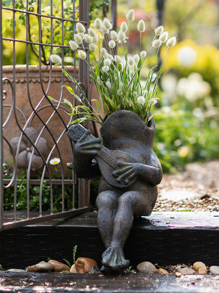 Garden Animal Statues, Unique Modern Garden Sculptures, Frog Flowerpot for Garden Decoration, Beautiful Cute Frog Statues, Creative Villa Outdoor Gardening Ideas-HomePaintingDecor