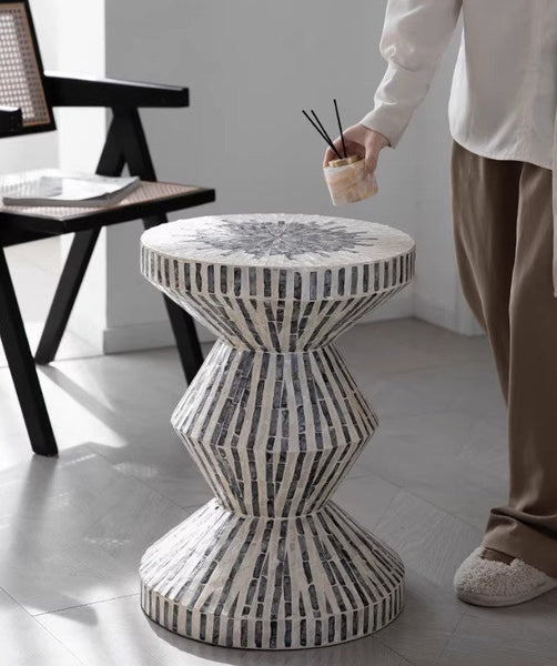 Bedside Small Side Table, Portable Casual Side Table, Shell Small Sofa Side Table, Contemporary Round Side Table, Creative Coffee Table-HomePaintingDecor