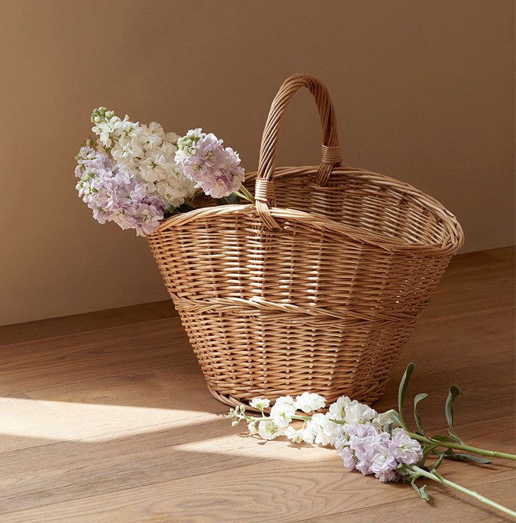 Natural Hand Woven Willow Basket With Sturdy Handle For Storage And Picnic